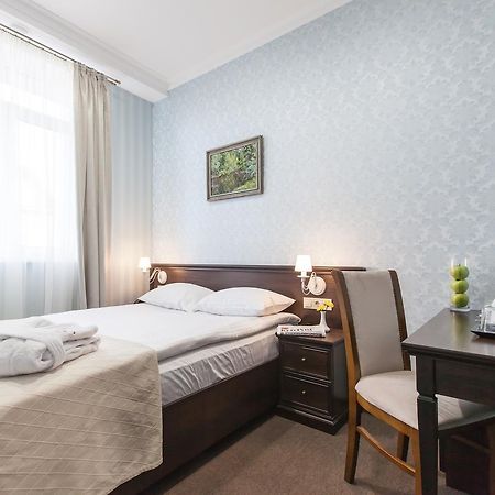 West Park Hotel Sofiivska Borshchahivka Bagian luar foto