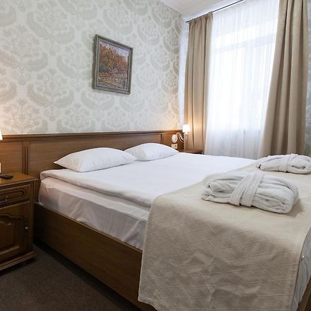 West Park Hotel Sofiivska Borshchahivka Bagian luar foto
