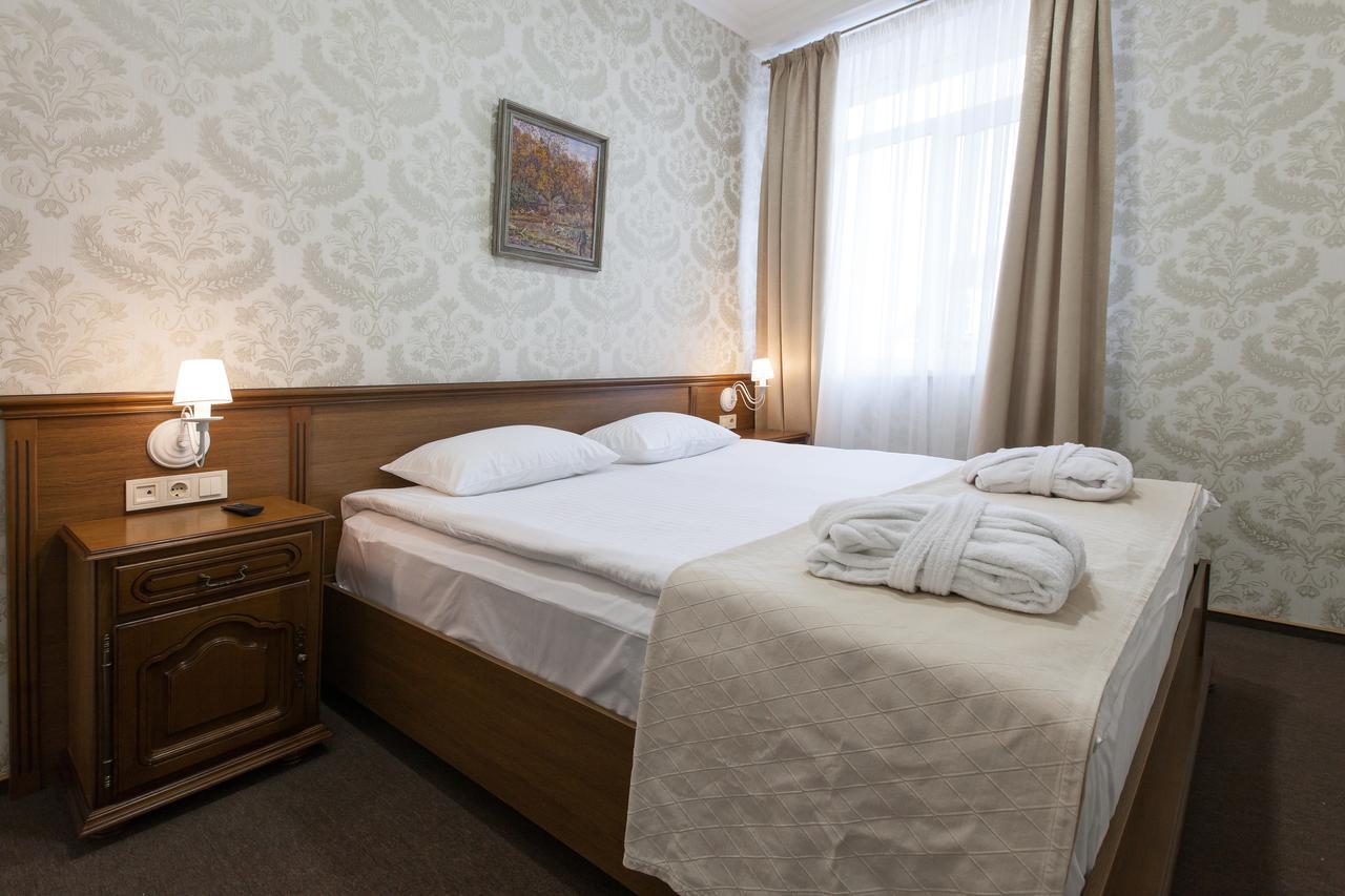 West Park Hotel Sofiivska Borshchahivka Bagian luar foto