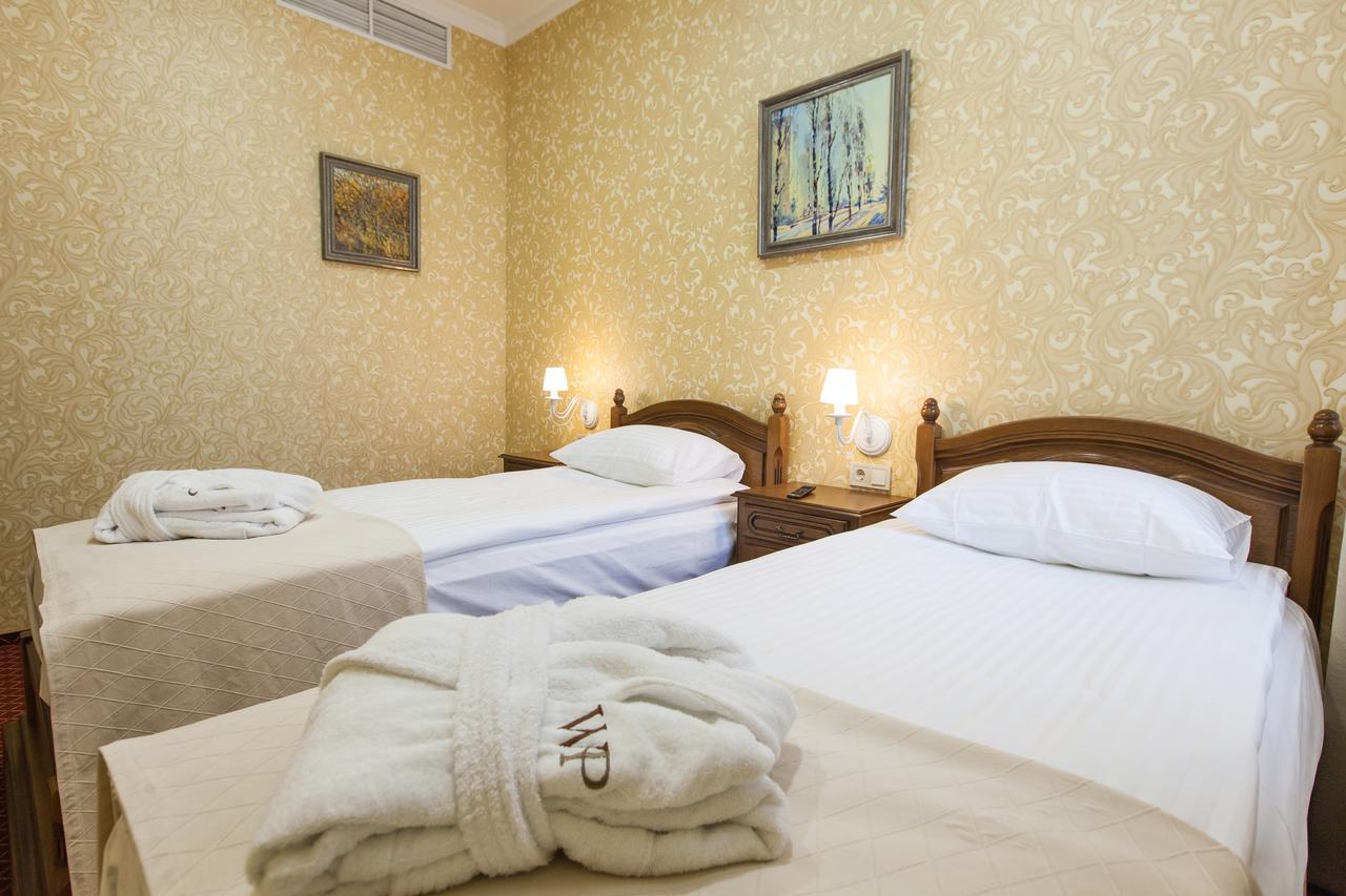 West Park Hotel Sofiivska Borshchahivka Bagian luar foto
