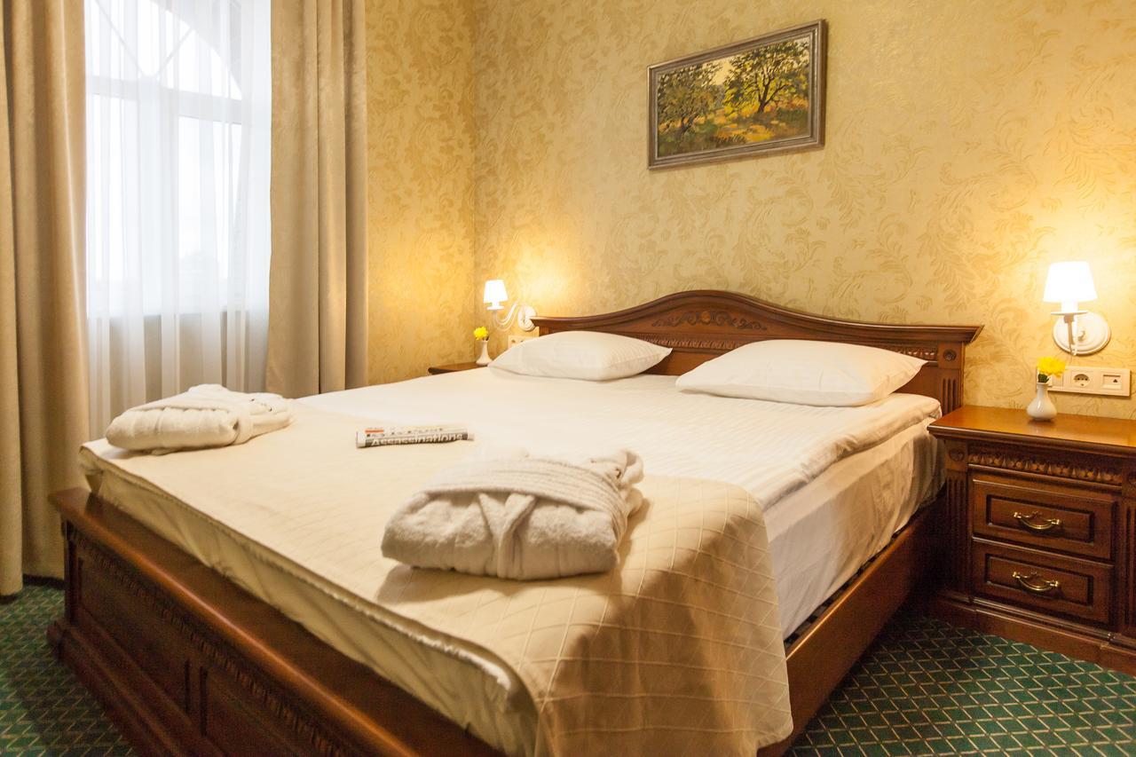 West Park Hotel Sofiivska Borshchahivka Bagian luar foto