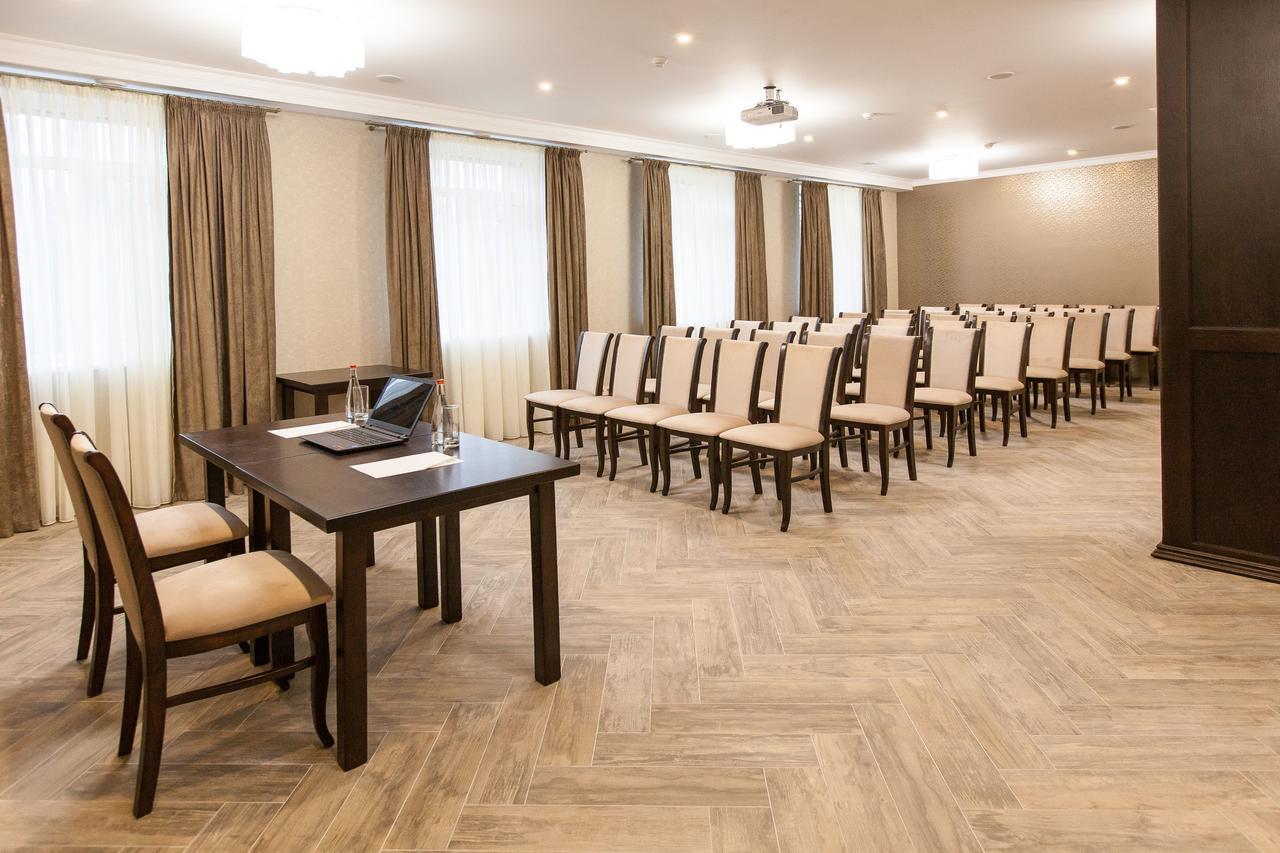 West Park Hotel Sofiivska Borshchahivka Bagian luar foto
