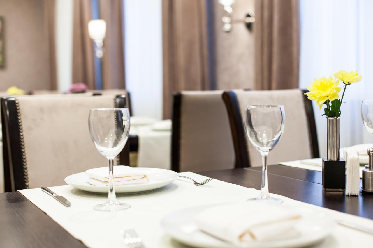 West Park Hotel Sofiivska Borshchahivka Bagian luar foto