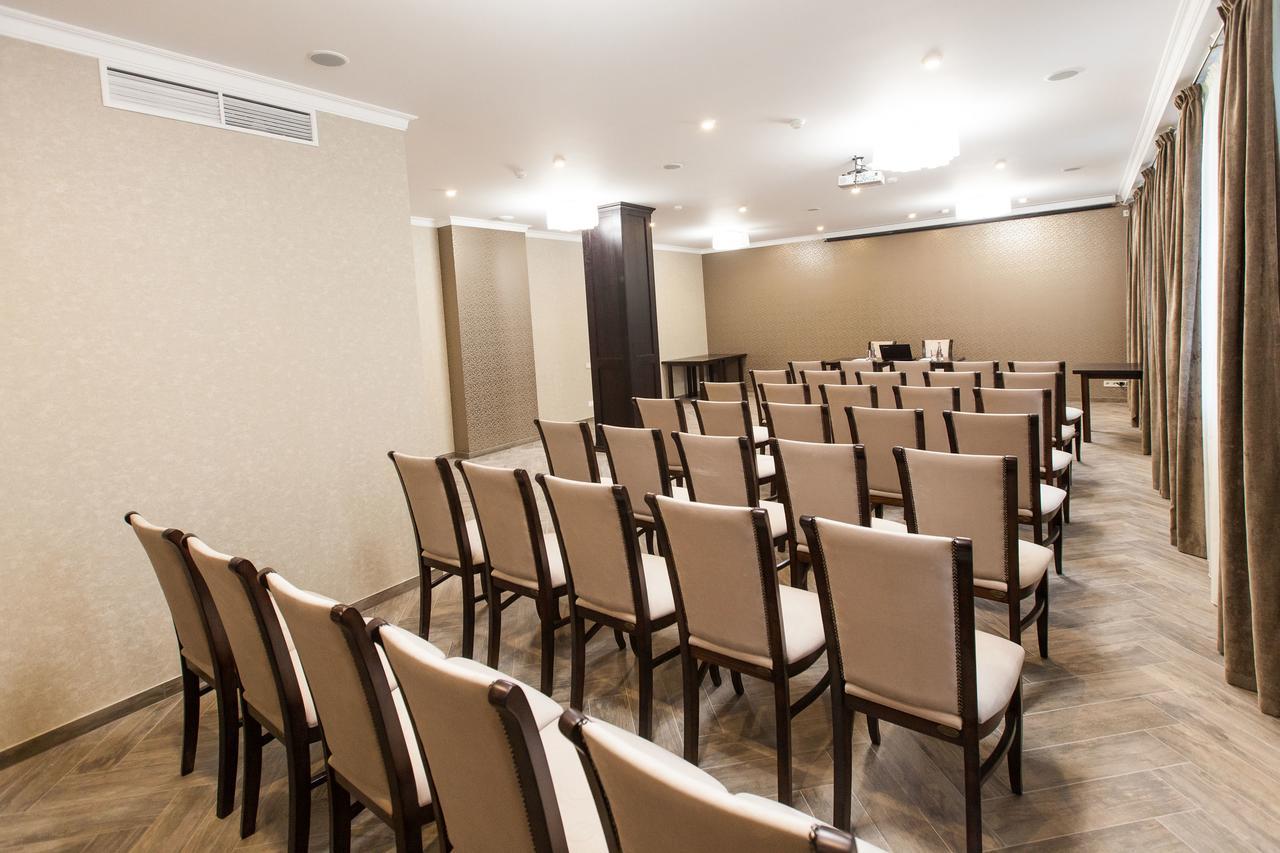 West Park Hotel Sofiivska Borshchahivka Bagian luar foto