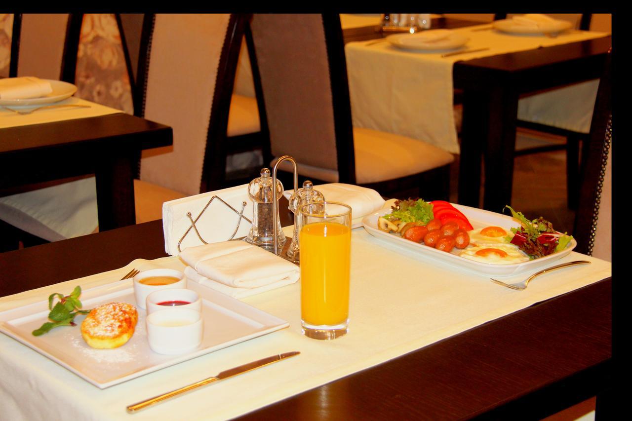 West Park Hotel Sofiivska Borshchahivka Bagian luar foto