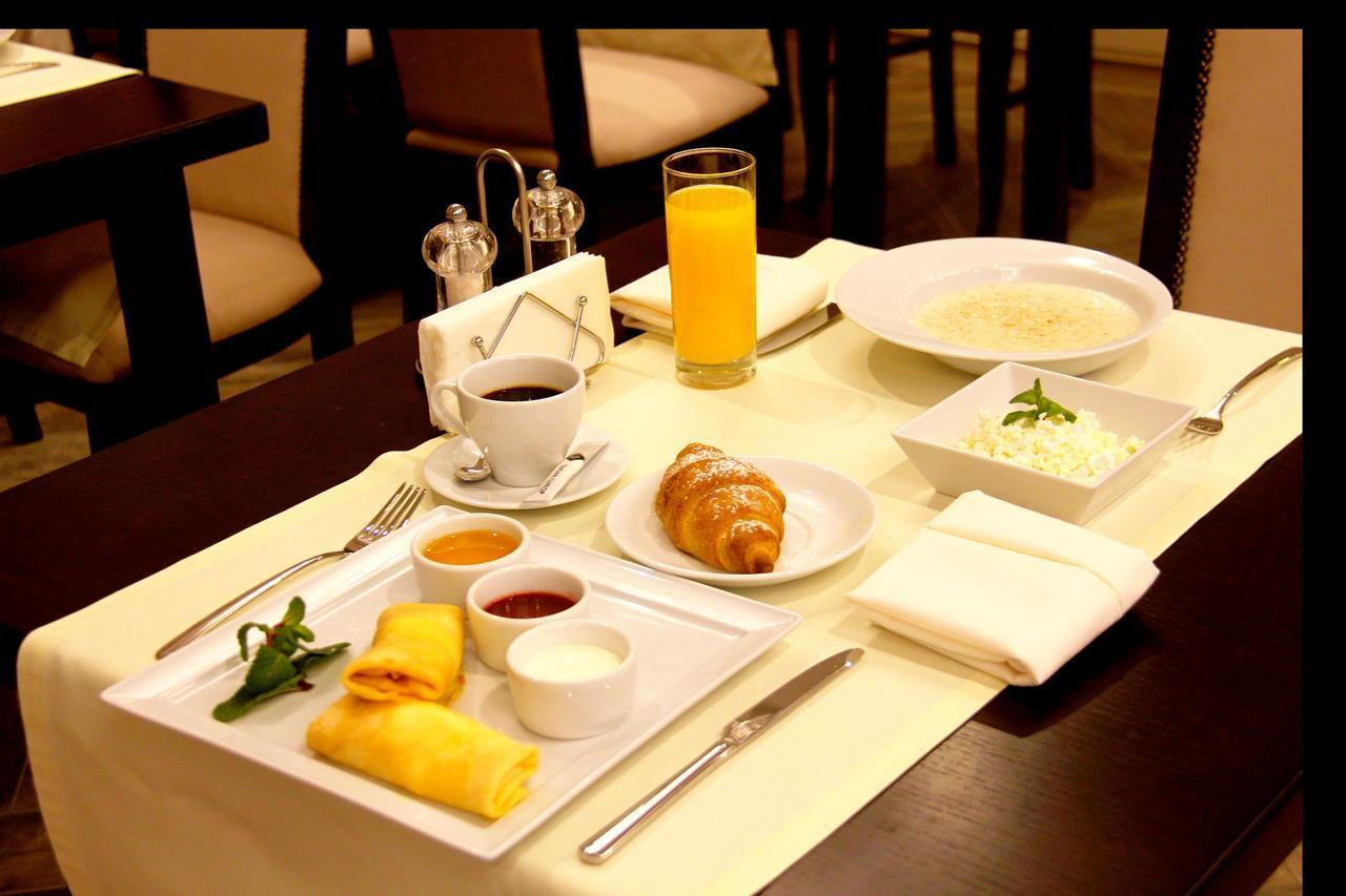 West Park Hotel Sofiivska Borshchahivka Bagian luar foto
